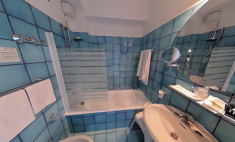 Hotel Le Fioriere Праяно Екстериор снимка