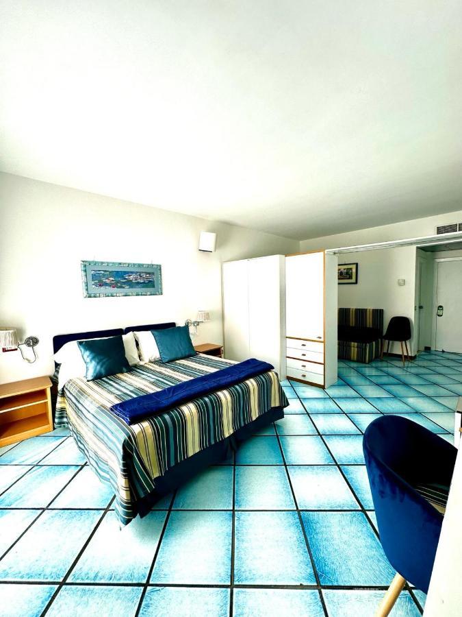 Hotel Le Fioriere Праяно Екстериор снимка