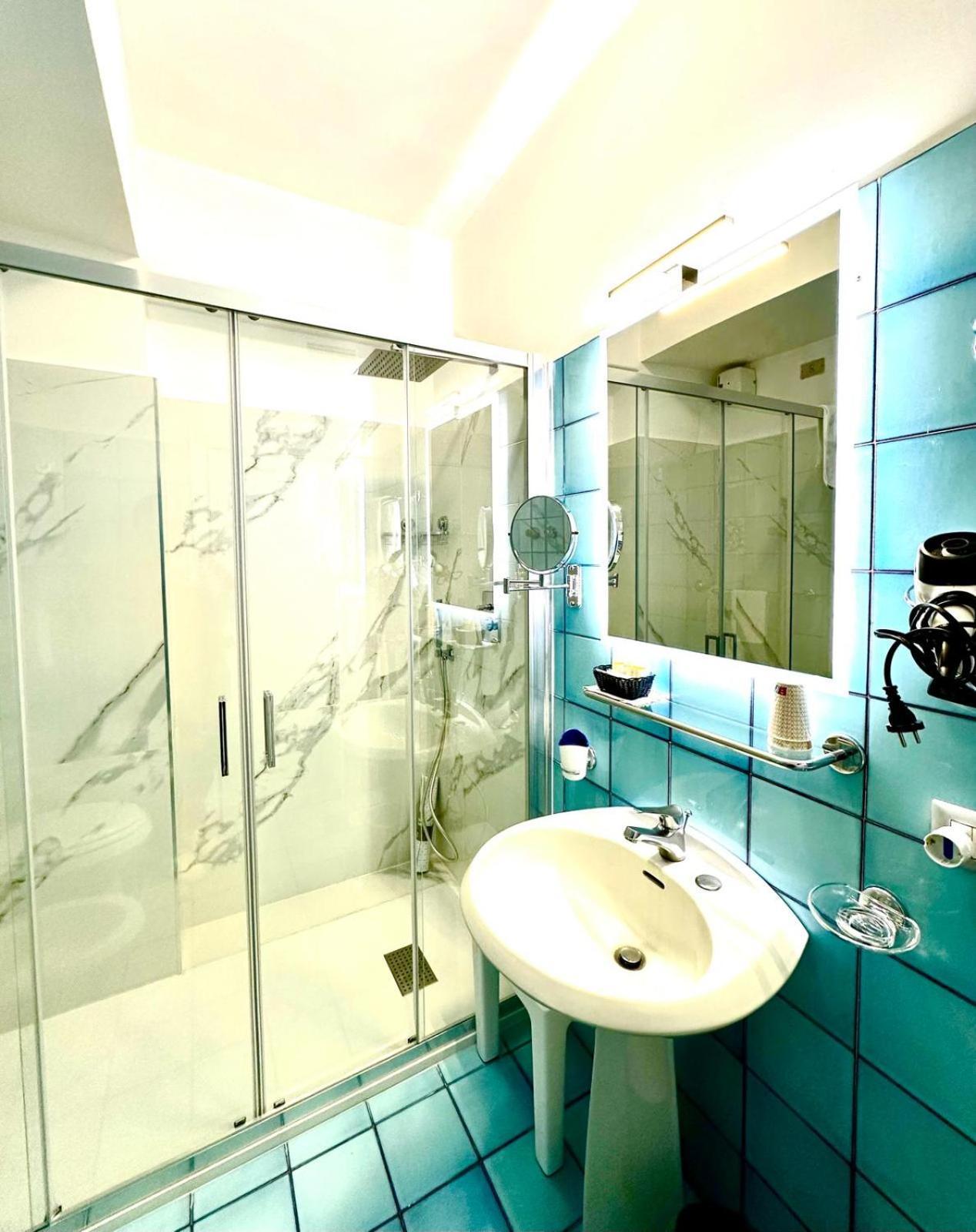 Hotel Le Fioriere Праяно Екстериор снимка