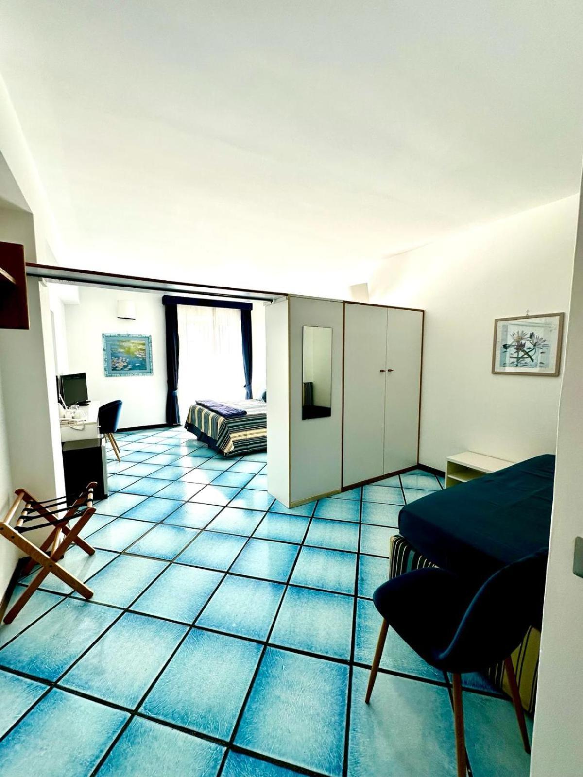 Hotel Le Fioriere Праяно Екстериор снимка