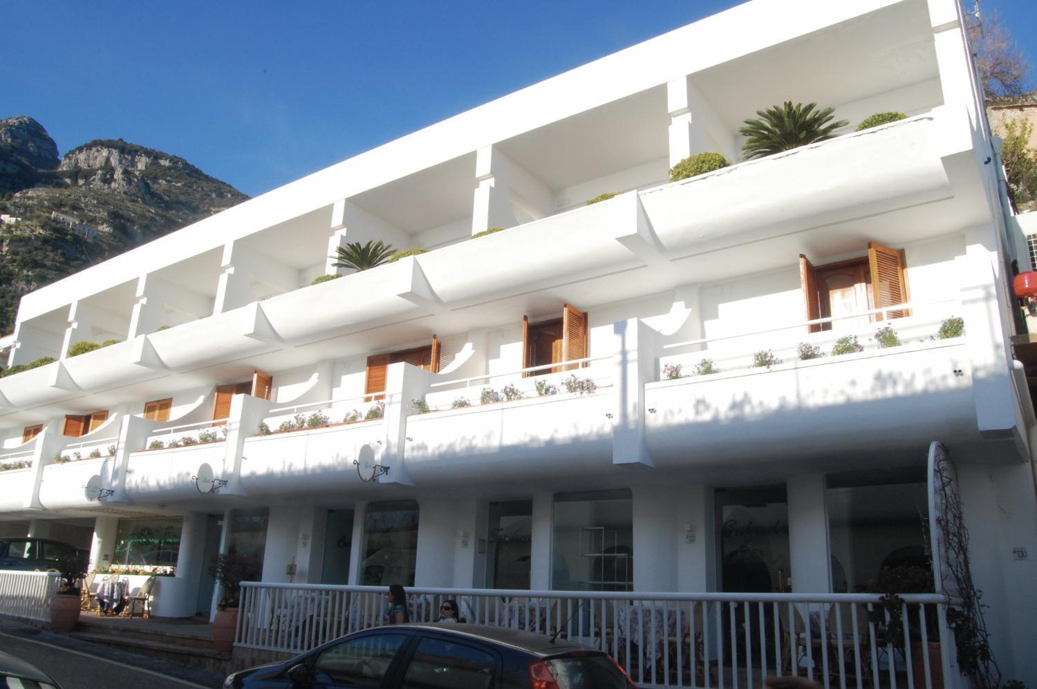 Hotel Le Fioriere Праяно Екстериор снимка