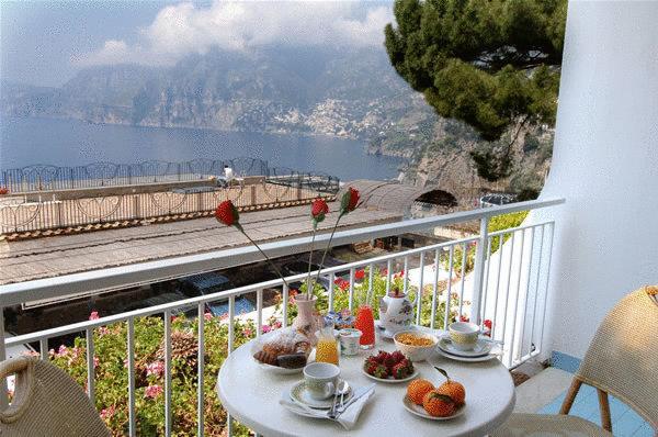 Hotel Le Fioriere Праяно Ресторант снимка