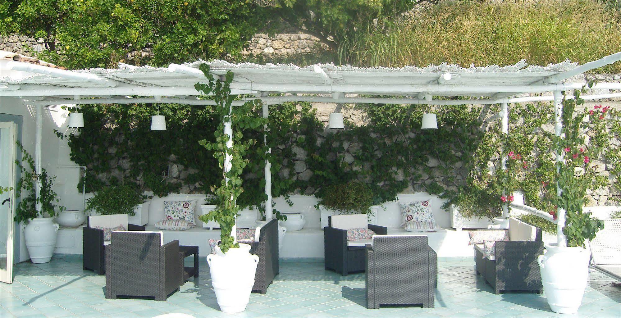 Hotel Le Fioriere Праяно Екстериор снимка