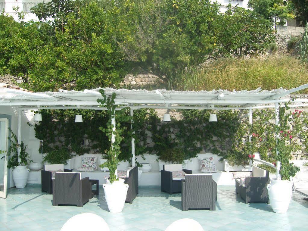 Hotel Le Fioriere Праяно Екстериор снимка